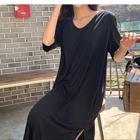 New Black Side Slitted Black Dress - Picture 3 of 4